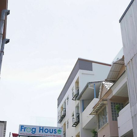 Frog House Bed & Breakfast - Adults Only Patong Exterior photo